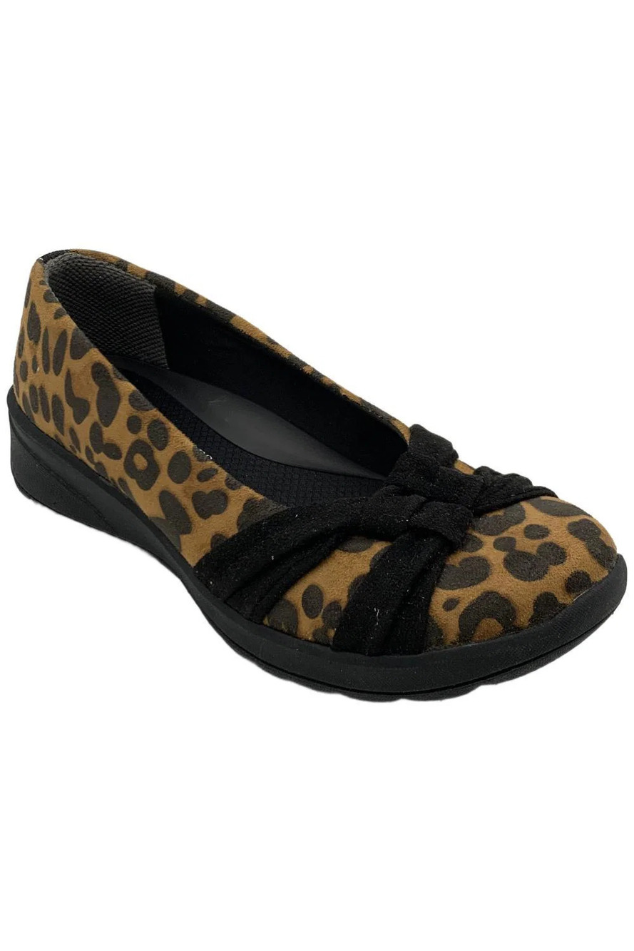 Bzees Women's Glamour Slip-On Ballet Flats Leopard - Medium
